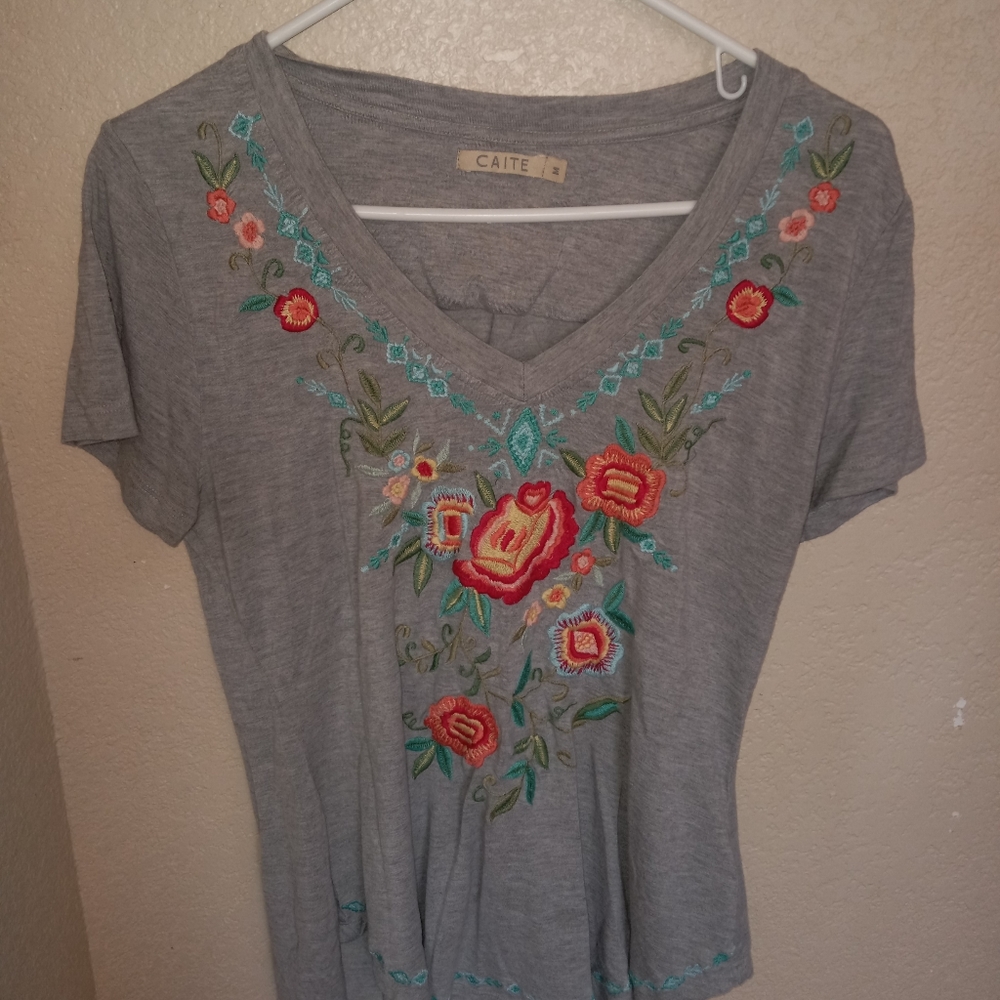Floral embroidered top